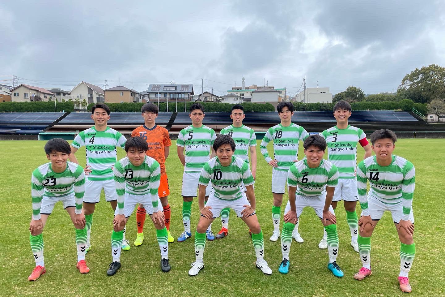 静岡産業大学サッカー部ユニフォーム　ホワイト/グリーン 静岡産業大学サッカー部 on X: 