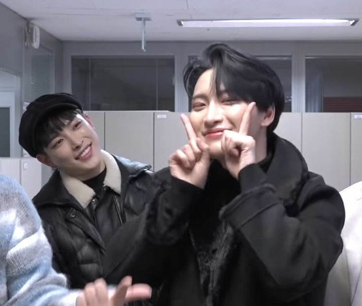 𓆩♡𓆪 tweet media