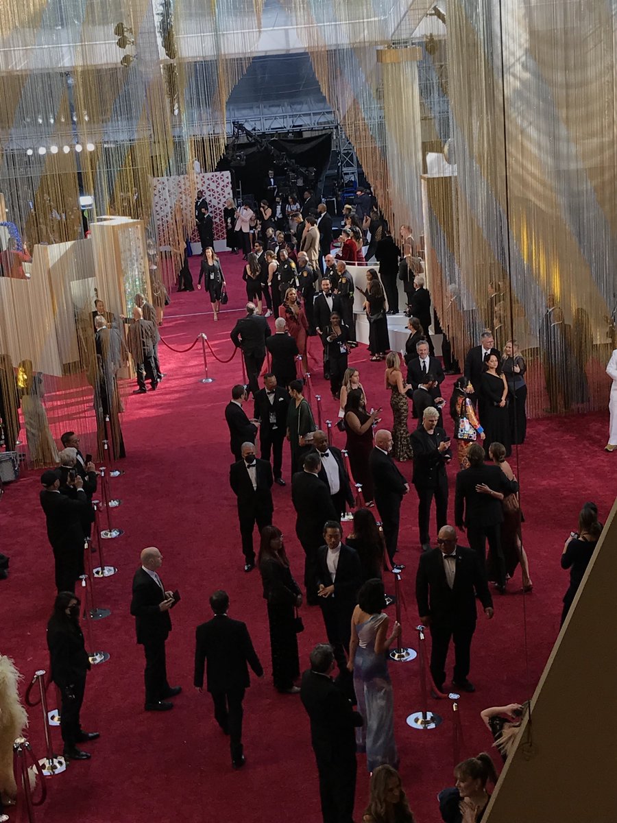 One last picture before the show begins! I hope everyone has a great Oscar Sunday. We shall see if my predictions are correct! #Oscars2022 #abc7ny #hollywood