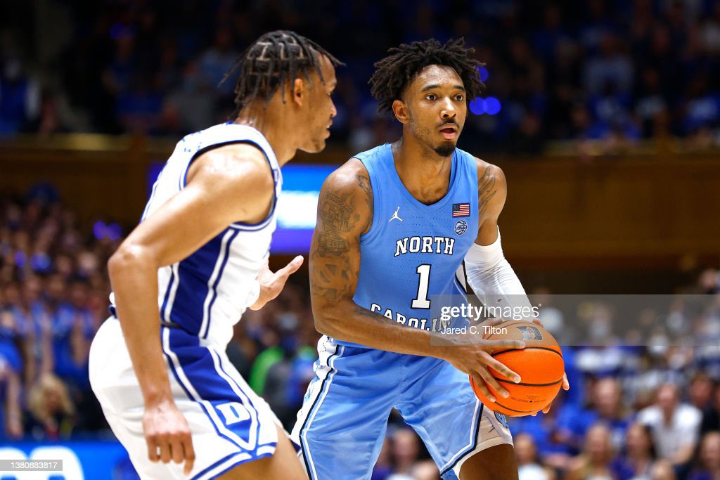 CoxMillBBall's tweet photo. Not many in High Schools in the country can say they have 2 alumni STARTING in the Final 4! Super excited and proud of @RechonBlack and @thewendellmoore for leading their teams to the Final 4! 

#MillMentality 

@ChewydstCarla @barbee_jody @ericwclark22 @coachtyjohnson https://t.co/cXmiVrCHlC