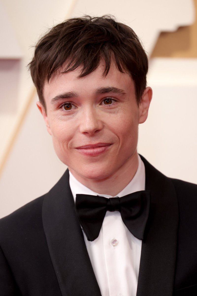 lnfosSeriesFR's tweet photo. #PHOTOZ Elliot Page aux #Oscars https://t.co/02237UUtPI