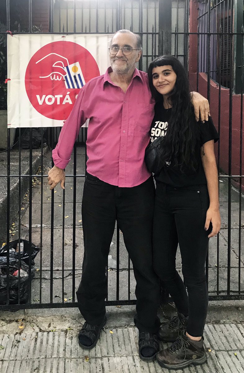 vicvalverde_'s tweet photo. gracias por enseñarme sobre la esperanza y las convicciones, abu💘

#VotaSiUy 
#votasi https://t.co/xwRCCMOilz
