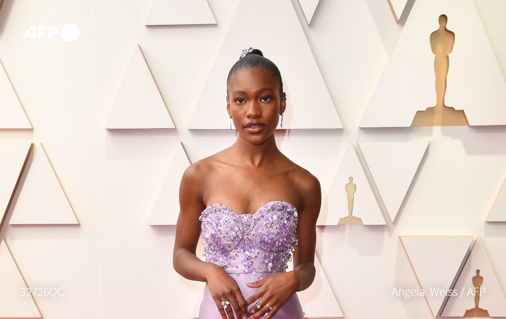 Venus and Serena Williams and their #KingRichard onscreen counterparts Saniyya Sidney and Demi Singleton all sparkle at the #Oscars