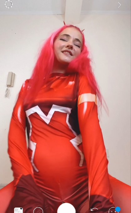 Ma&ntilde;ana probablemente ya haya nuevo video!  😛 https://t.co/dbSOGiVJbN