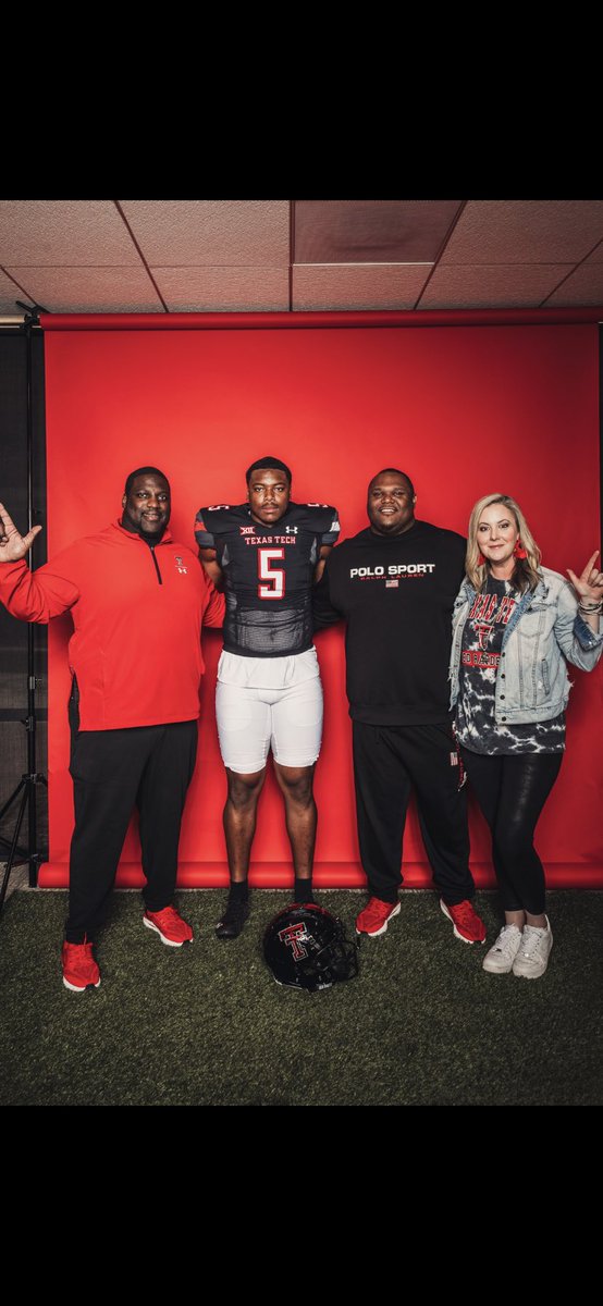 Myles (@mdoc55) on Twitter photo Excited for the next chapter‼️ #GunsUp <a href="/TimDeRuyter/">Tim DeRuyter</a> <a href="/CoachAhYou/">C.j. Ah You</a> <a href="/JoeyMcGuireTTU/">Joey McGuire 🌵</a> <a href="/CoachZFitch/">Zarnell Fitch</a> <a href="/COACH__LOCK/">James Lockhart IV</a> <a href="/jkbtjc_53/">James Blanchard 🌵</a> <a href="/MollieAnneFitch/">Mollie Fitch</a> <a href="/jake_pittman11/">Jake Pittman 🐾</a> Excited for the next chapter‼️ #GunsUp <a href="/TimDeRuyter/">Tim DeRuyter</a> <a href="/CoachAhYou/">C.j. Ah You</a> <a href="/JoeyMcGuireTTU/">Joey McGuire 🌵</a> <a href="/CoachZFitch/">Zarnell Fitch</a> <a href="/COACH__LOCK/">James Lockhart IV</a> <a href="/jkbtjc_53/">James Blanchard 🌵</a> <a href="/MollieAnneFitch/">Mollie Fitch</a> <a href="/jake_pittman11/">Jake Pittman 🐾</a>