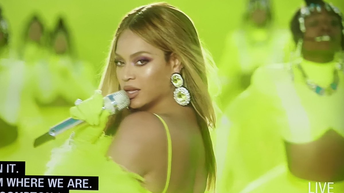 Nancy Wang Yuen tweet media