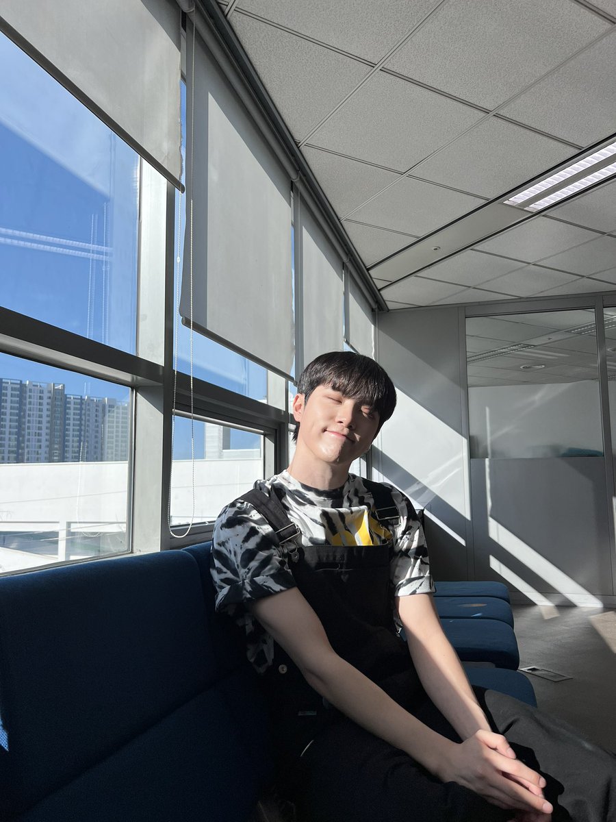 KDH_source's tweet photo. 🐥 [new post]

"광합성☀️"
(Sunlight / Rayon du soleil)

#김동한 #동한 #donghanfrance #위아이 #WEi #First_Love @WEi__Official
©WEi__Member https://t.co/ZN5B91cP8W