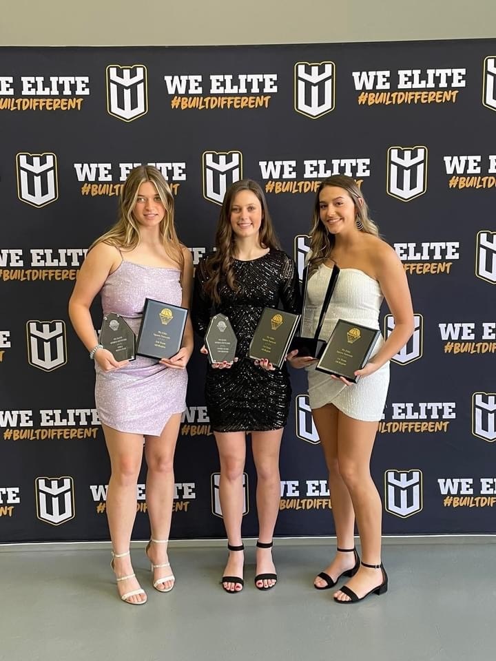 OwsleySchools's tweet photo. Great night for the Lady Owls Basketball Team at the We Elite Awards.
Addison Terry - 14th Region Rising Star & 3rd Team All Region
Carly Smith - 14th Region Sniper Award & 1st Team All Region
Lexy Lynch - 14th Region Players Choice Player of the Year & 1st Team All Region https://t.co/b3KQSqoga0