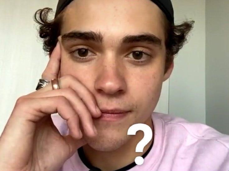 Yo: MIRÁ PAPÁ ESTÁ TIMOTHEE Y AHÍ ANDREW
Mi papá:
