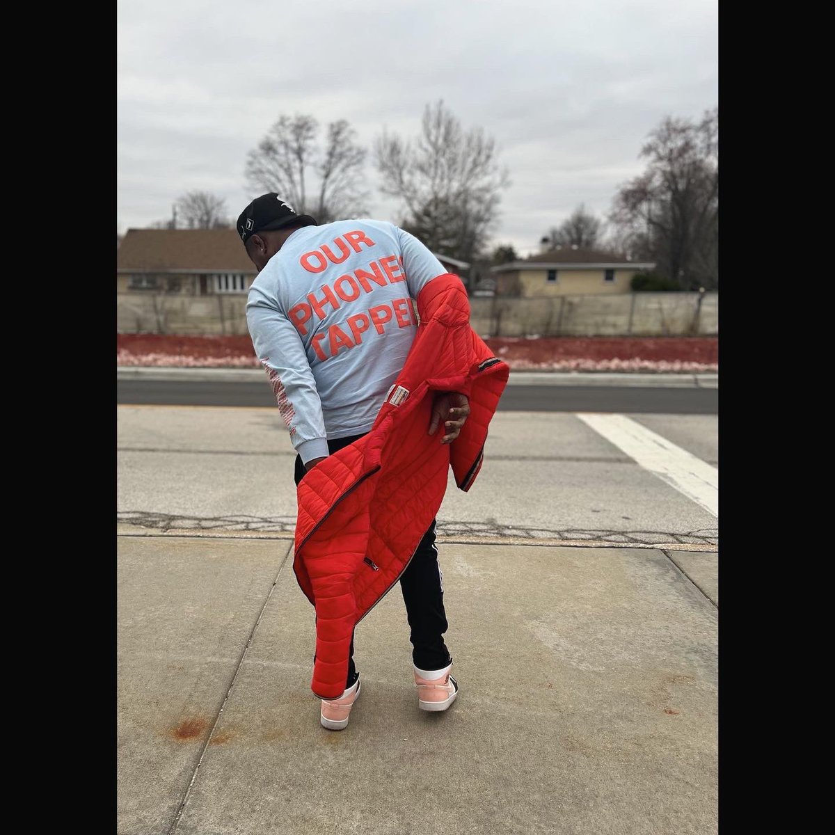 marxelleciel's tweet photo. AYE I JUST DROPPED MY TAPE
‼️you can’t ignore US. ‼️
THAT’S IT.
& these pix decent.
( merch x @traphousechicago )
#youcantignoreUS. https://t.co/O8xthnGR1k
