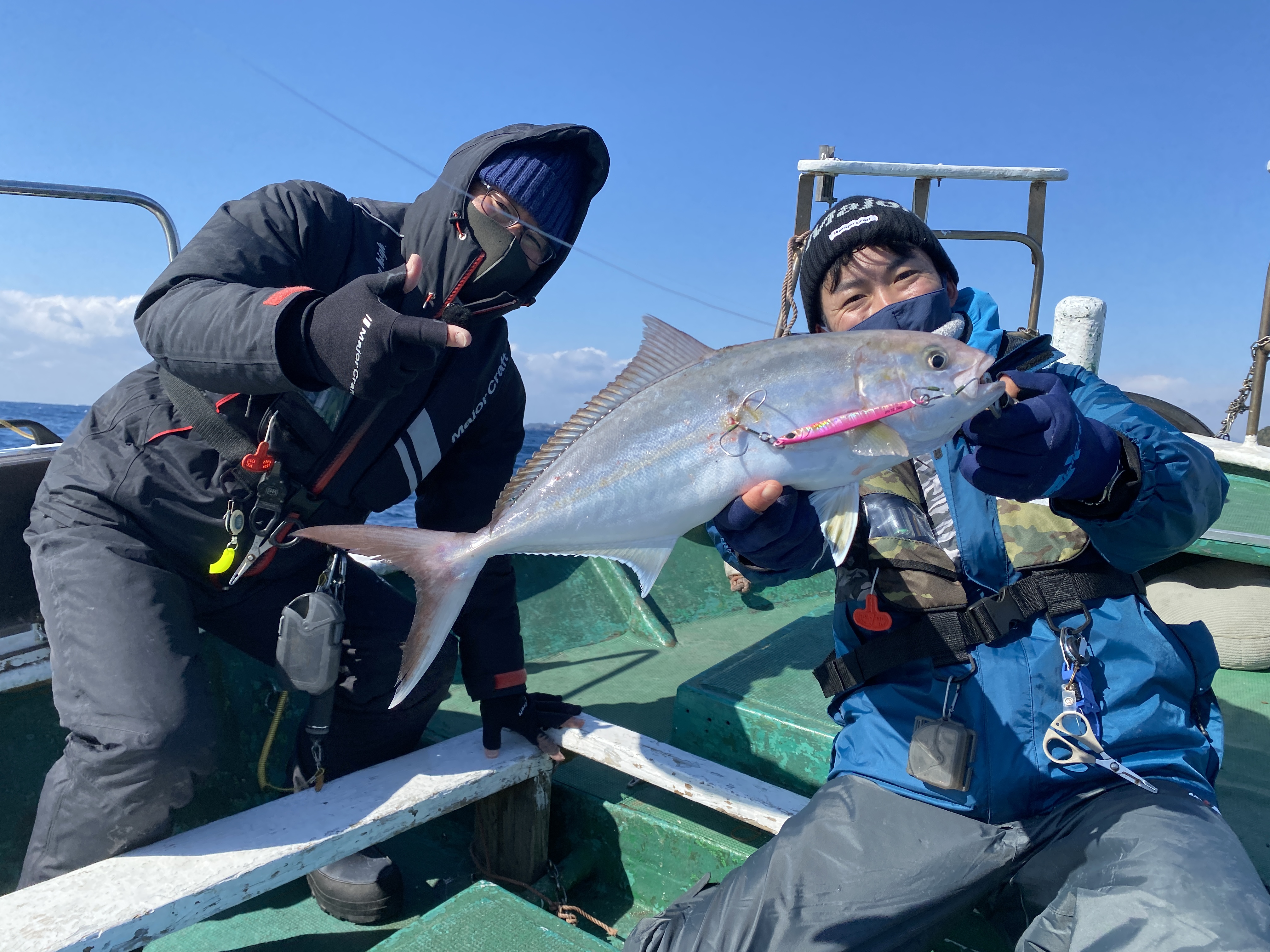 ガッ釣り関西 今週4 2放送の ガッ釣り関西 は 和歌山県 串本沖 オフショアジギング ヒロセマンが用意したメタルジグは底取りのしやすいジグパラバーチカルのタングステンモデル スローに誘ってメタルジグをひらりひらりとアクションさせればあっ