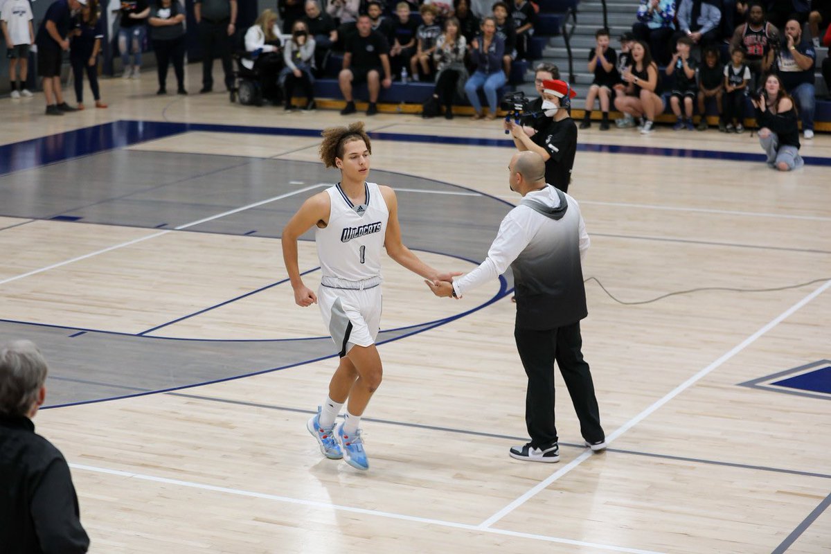 Congrats to <a href="/Pike1Tancil/">Pike</a> for being named “honorable mention” All Az from the AZ REPUBLIC… #TheWildcatWay