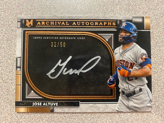 El Gigante! Jose Altuve autographed card limited to only 50 copies 