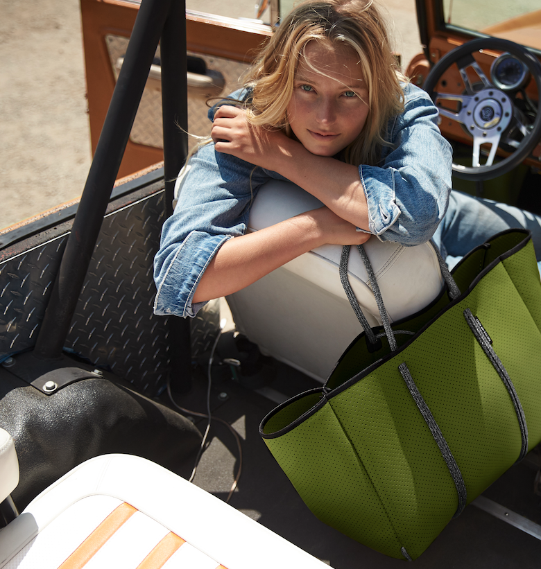 state_of_escape's tweet photo. Our friend, the editor @Ali_Izzo for @bodyandsoul_au shares her curation of what works for the women looking for an elevated look when focusing on one's wellbeing. 

We often pair our extra large Odyssey weekender tote with our lanyard mini bag, Compass.
https://t.co/We3DaPIkkH https://t.co/WAcoHlGu7R