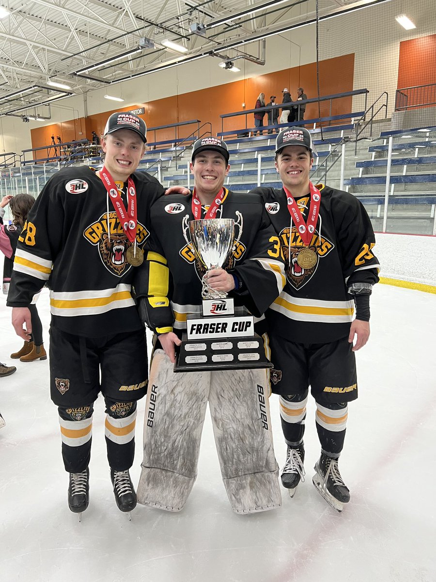 Congrats to 3 former Ice Clams on winning the 2022 Fraser Cup