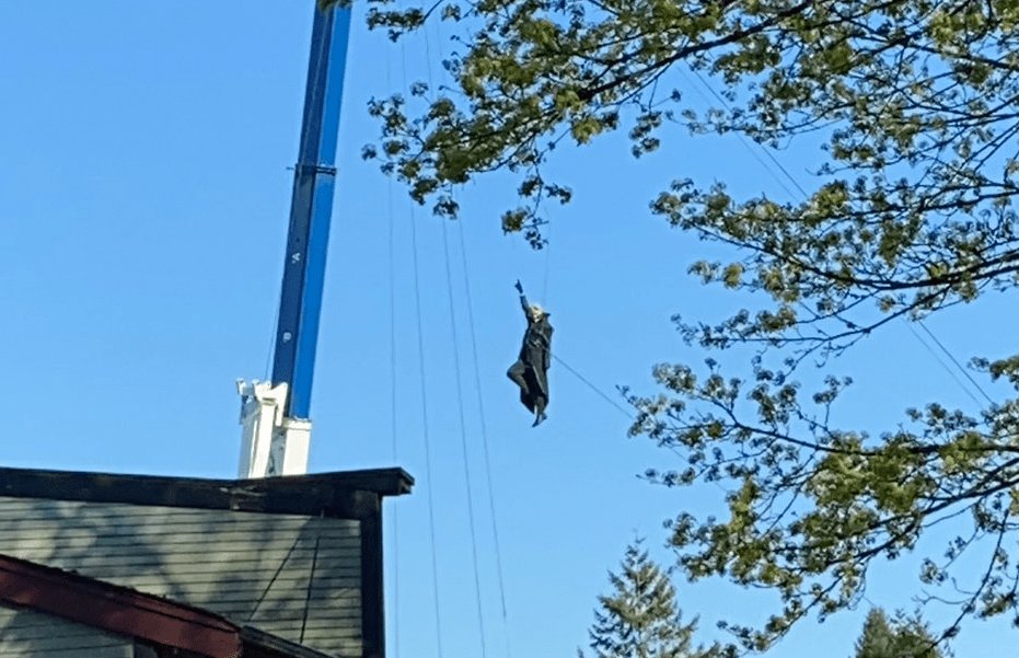 TheCastleOfMush's tweet photo. Now we finally know why Robotnik is flying. #SonicMovie2 https://t.co/Ae8Tdf1whJ