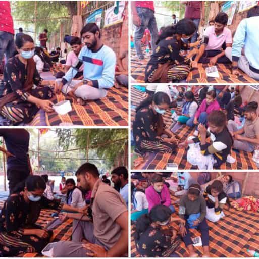 ये जिद्द नहीं जुनून है।सामान्य घरों केअभ्यर्थी हैं #SSCGD2018 CAPFका टेस्ट एवं मेडिकल पास किया।नियुक्ति पत्र की आस में साल निकल गया <a href="/nitin_gadkari/">Nitin Gadkari</a>के घर के सामने नागपुर में आमरण अनशन कर रहे हैं।अबhospitalपहुँच गए।इन्हें<a href="/AmitShah/">Amit Shah</a> से मदद की पूरी उम्मीद है
#SSCGD_युवा_मांगे_नियुक्ति