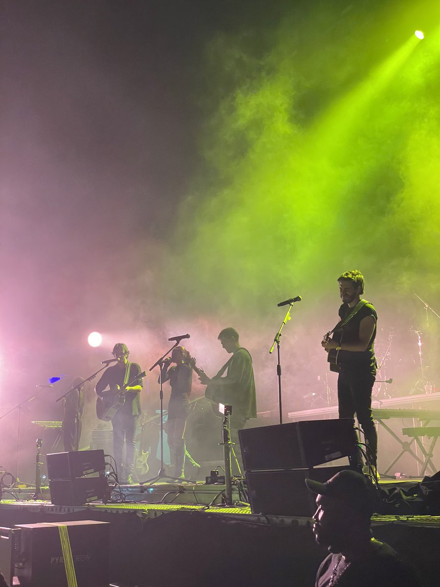 _EsperanzaV's tweet photo. El mejor concierto de mi vida. @MoratBanda https://t.co/bLqrdnYR2e
