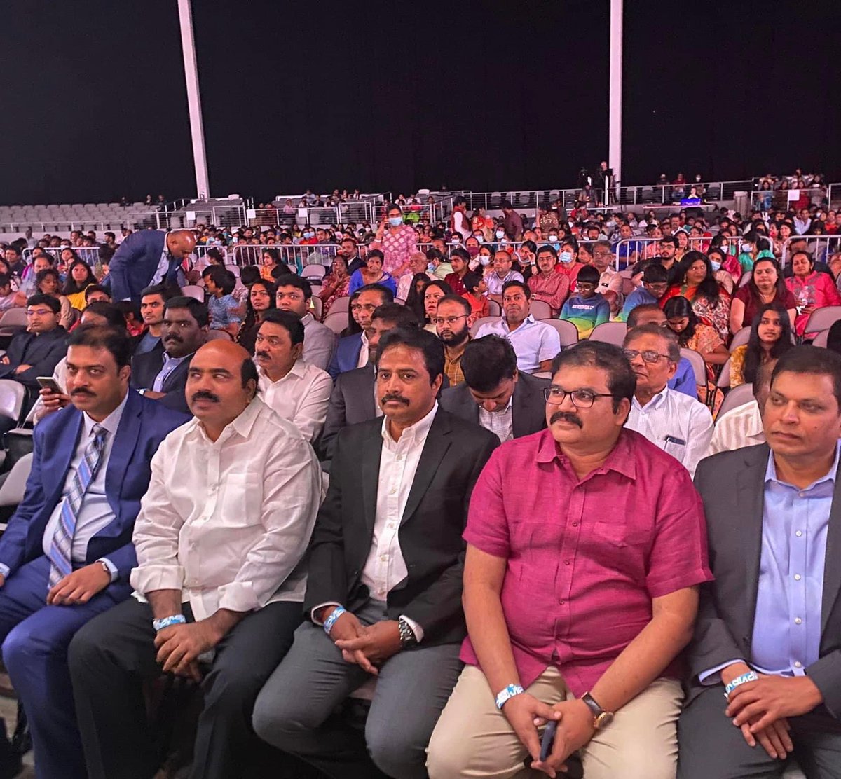 mbr_official's tweet photo. అమెరికా లోని డల్లాస్ లో జరిగిన North America Telugu Society - NATS ఆధ్వర్యంలో జరిగిన మినీ తెలుగు సంబరాల్లో సోదరులు @RKarimilli @PattabhiRamK1 లతో కలిసి పాల్గొనటం జరిగింది.

#usa #usteluguassociation #NATS 
#MiniTelugusambaraalu #dallas #dallastexas
#TDPTwitter https://t.co/Qjdm0zidVA