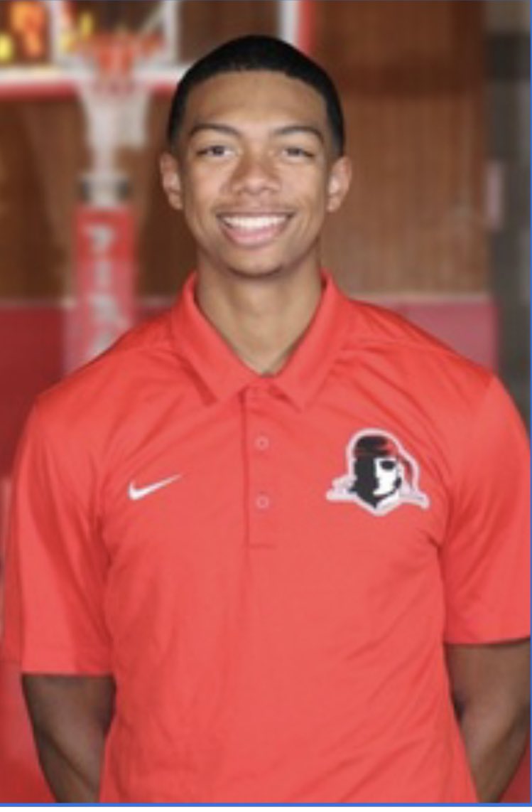 🚨 ATT: 4 YEAR COACHES 🚨

Cameron Walker 6’0 165
7PPG 4.1APG (45.7% 3PT) 
GPA: 4.0 (High Academic) ⭐️
Eligibility: 3 YEARS 

✅ Led the @PC_PiratesMBB team in season total assists! 

🎥: youtu.be/3I_F20UEhos