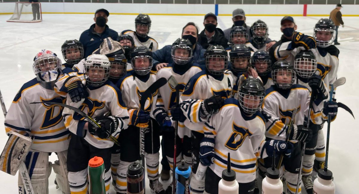 dwmhamarketing's tweet photo. Congrats to the U13 B Gold team who won the South Conference Final game today against West Hants Warriors 6-2 to advance to the Day of Champions - Provincial Finals! #WhalersProud https://t.co/qmsJUWhtGB
