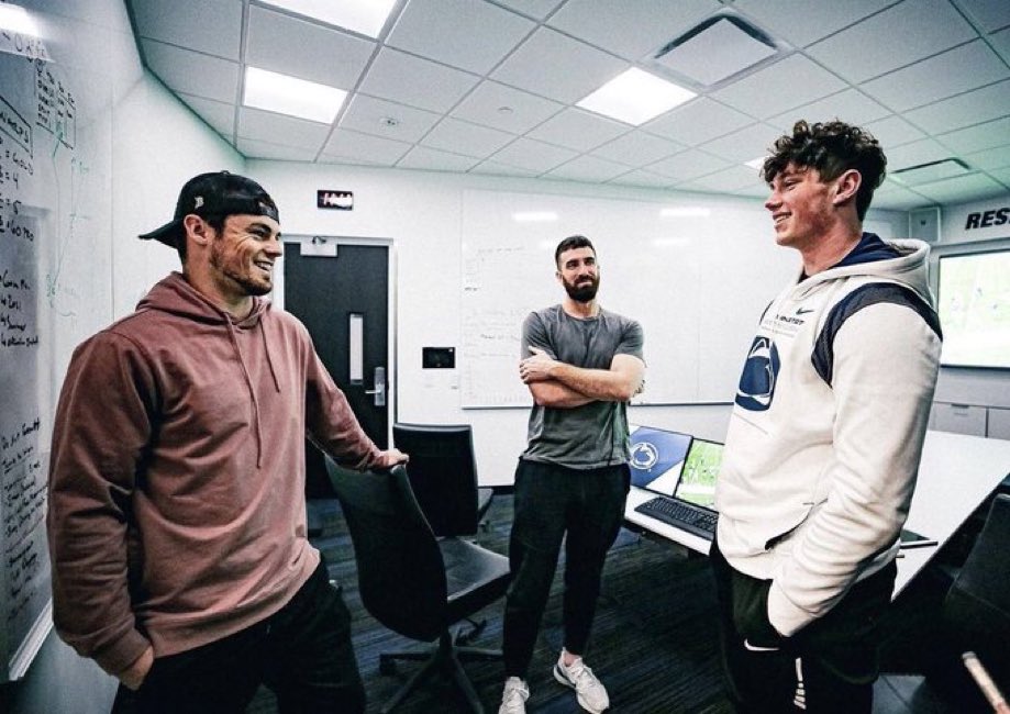 PennStateProU's tweet photo. PSU QB Talk 🔥 #WeAre https://t.co/GglCFDLndI