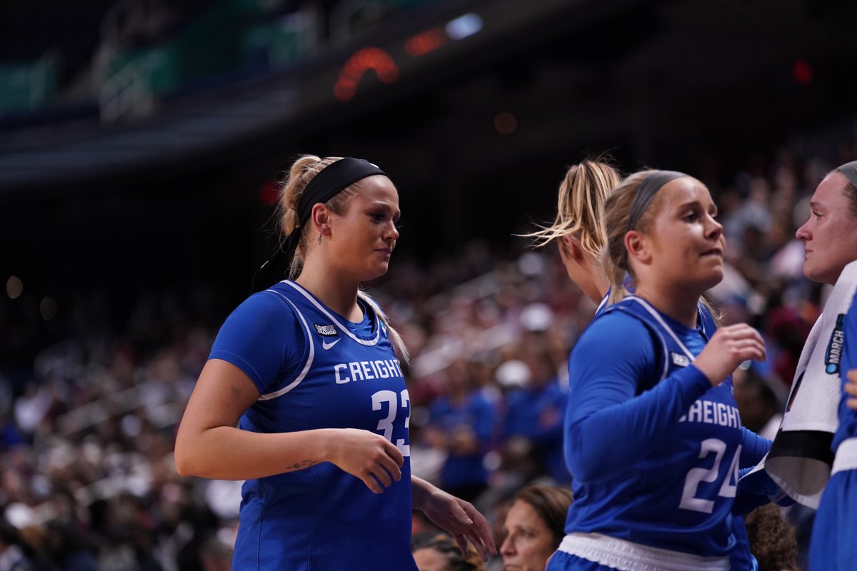 We wouldn’t be where we are with out these amazing women. 
Thank you seniors.  

#GoJays