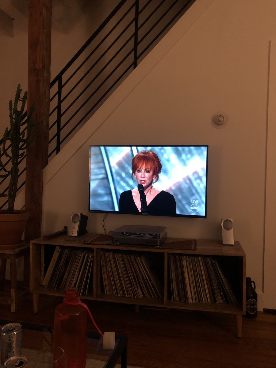 brucespringroll's tweet photo. Okay the Oscars just got pretty freaking awesome https://t.co/dMdXW4R4Le
