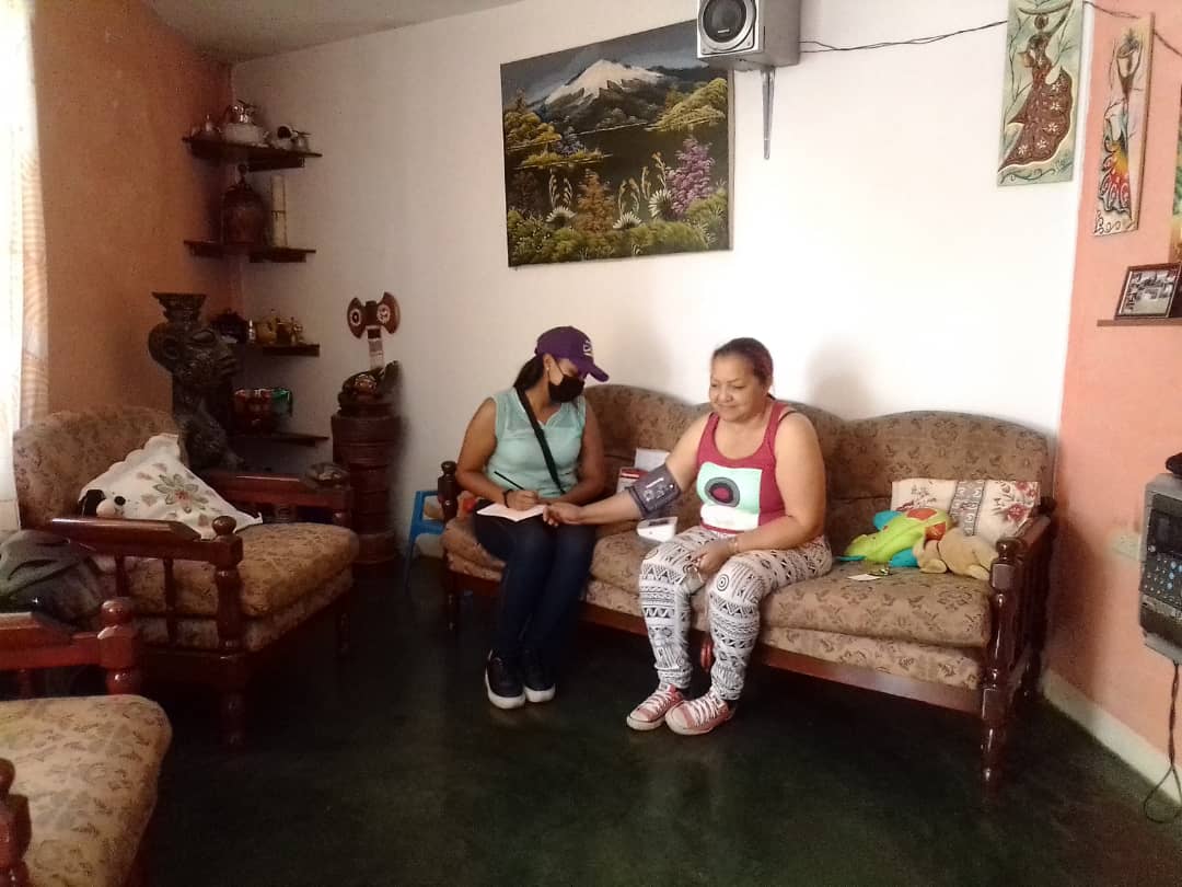 JulioReyesCcs's tweet photo. Estamos comprometidos con el cambio profundo y real en nuestro país, convencidos y trabajando por una nueva mayoría popular que tome las riendas de nuestro país. 

#SeguimosTrabajando https://t.co/KumPwFFIe5
