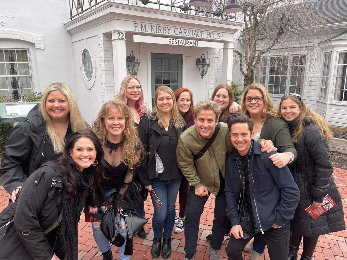 BostonPaula79's tweet photo. @joeymcintyre @WandererMusical So fun! #GoFuckThyself https://t.co/4H5XNYIeZN