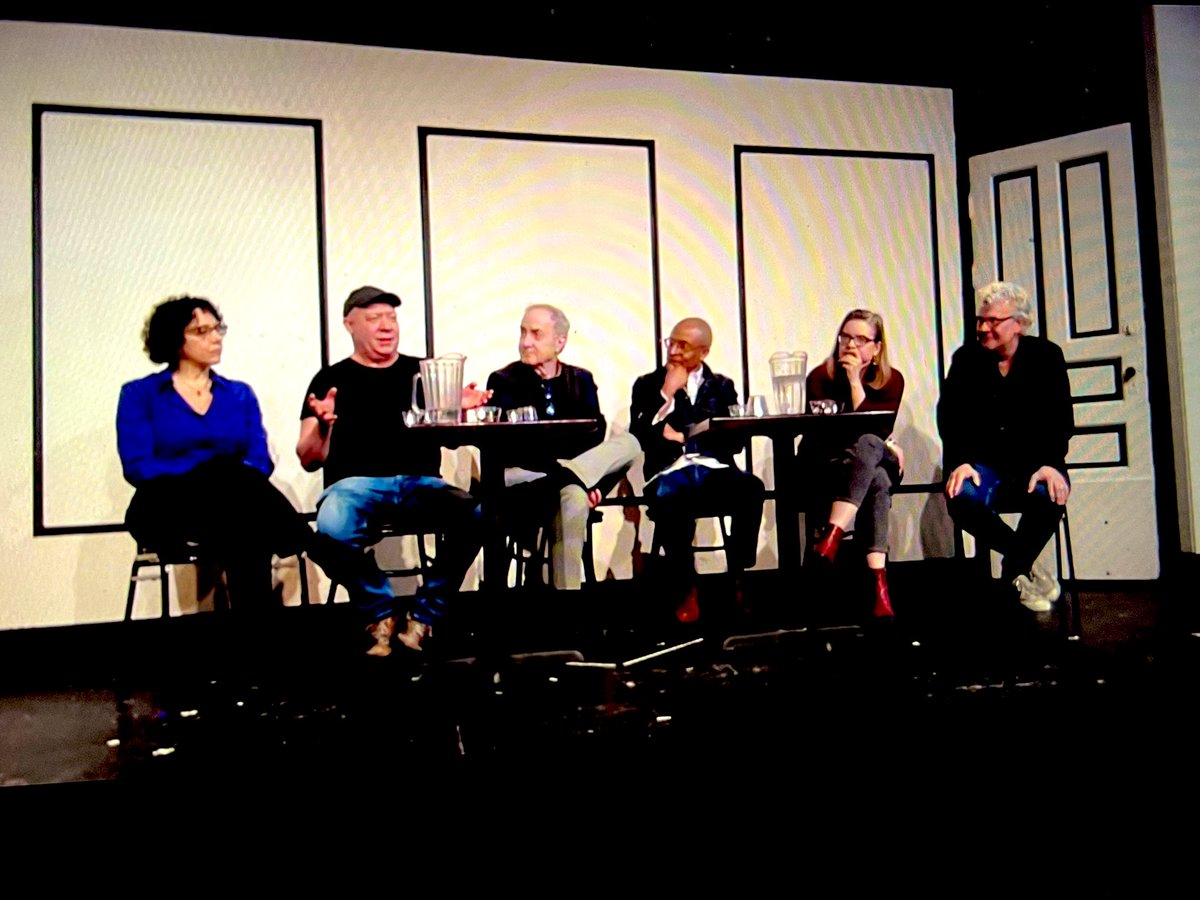 Who knew a history lesson could be so entertaining! Exceptionally interesting discussion on the history of Chicago comedy <a href="/WorldComedyExpo/">WorldComedyExpo</a> this afternoon. Bummed I couldn’t join in person!