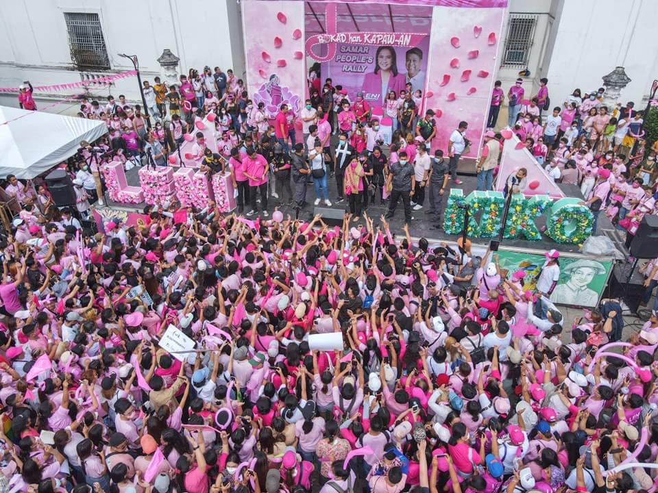 MateenAchileas's tweet image. Mini rally of #LeniKiko2022 at Catbalogan City, Samar! #SamaSamarTayongAangat #SamarIsPink