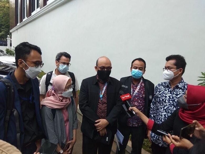 Jakarta - On 10 March (Thursday), the Saving Corruption Eradication Commission Advocacy Team represented members of the IM57+ Institute at PTUN Jakarta in the first instance of the lawsuit conducted against five heads of KPK, BKN, and the Indonesian President.