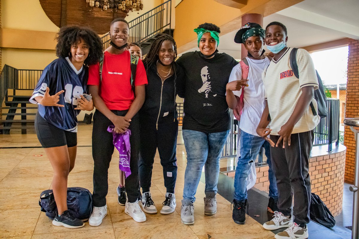 kisu_ug's tweet photo. The secondary students took the assignment seriously when it came to dressing up the "2000's themed fashion" way during last week's #KISUSpiritWeek https://t.co/IVd8hQrqHd