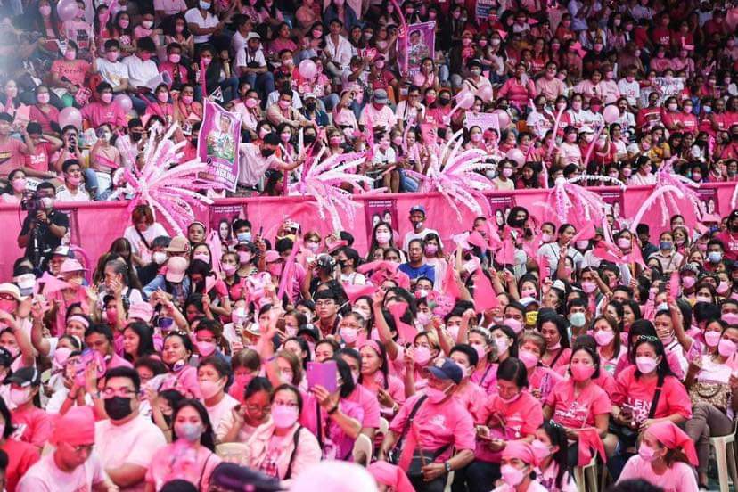 mikhaelasis's tweet image. Calbayog is Pink! Maraming salamat po
#SamaSamarTayongAangat 
#SamarIsPink 
#SamarForLeniKiko