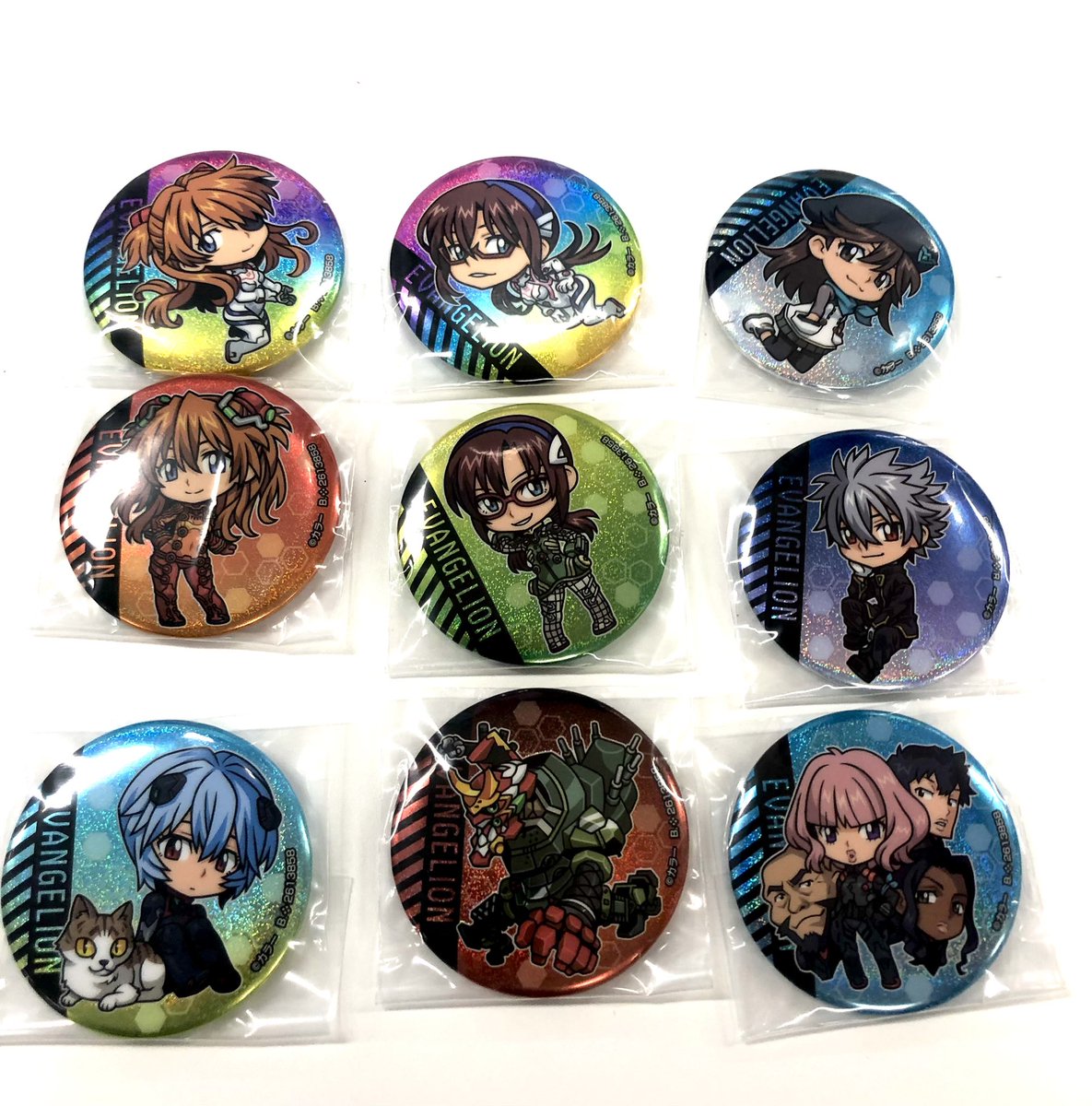 エヴァあそーと新作の缶バッジが届きました。最高すぎますね！これは