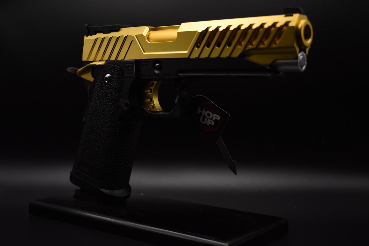 LogicAirsoftUs's tweet photo. Beautiful custom Gold and Black Build
Parts list:
Tokyo Marui5.1 Gold Match
EDGE Razor Slide
EDGE 130% Recoil Spring
AIP Bucking
Logic Airsoft 115% Nozzle Spring
AIP Short Stroke Kit
#airosoft #HiCapa #Airsoftmasterpiece https://t.co/BCAZx989Er