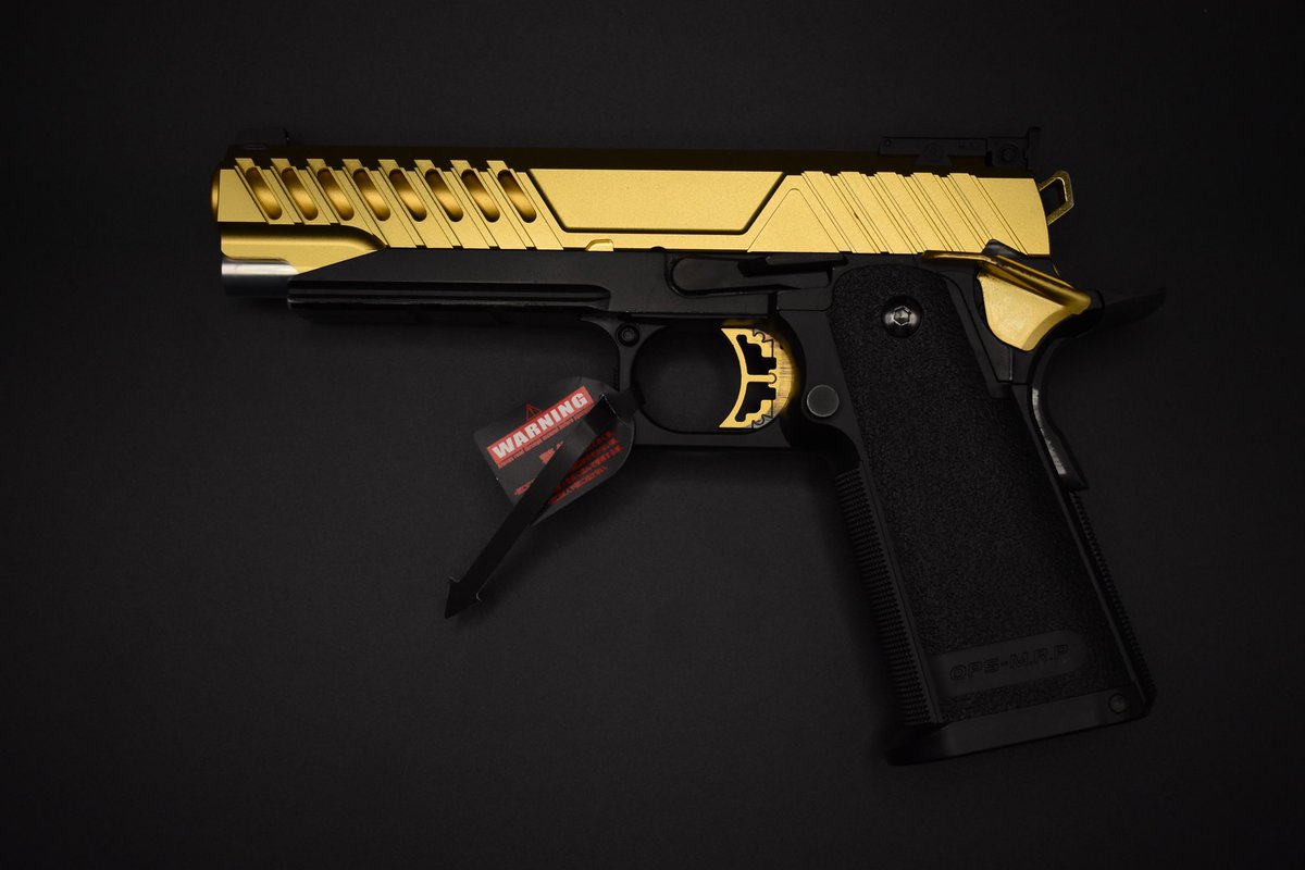 LogicAirsoftUs's tweet photo. Beautiful custom Gold and Black Build
Parts list:
Tokyo Marui5.1 Gold Match
EDGE Razor Slide
EDGE 130% Recoil Spring
AIP Bucking
Logic Airsoft 115% Nozzle Spring
AIP Short Stroke Kit
#airosoft #HiCapa #Airsoftmasterpiece https://t.co/BCAZx989Er