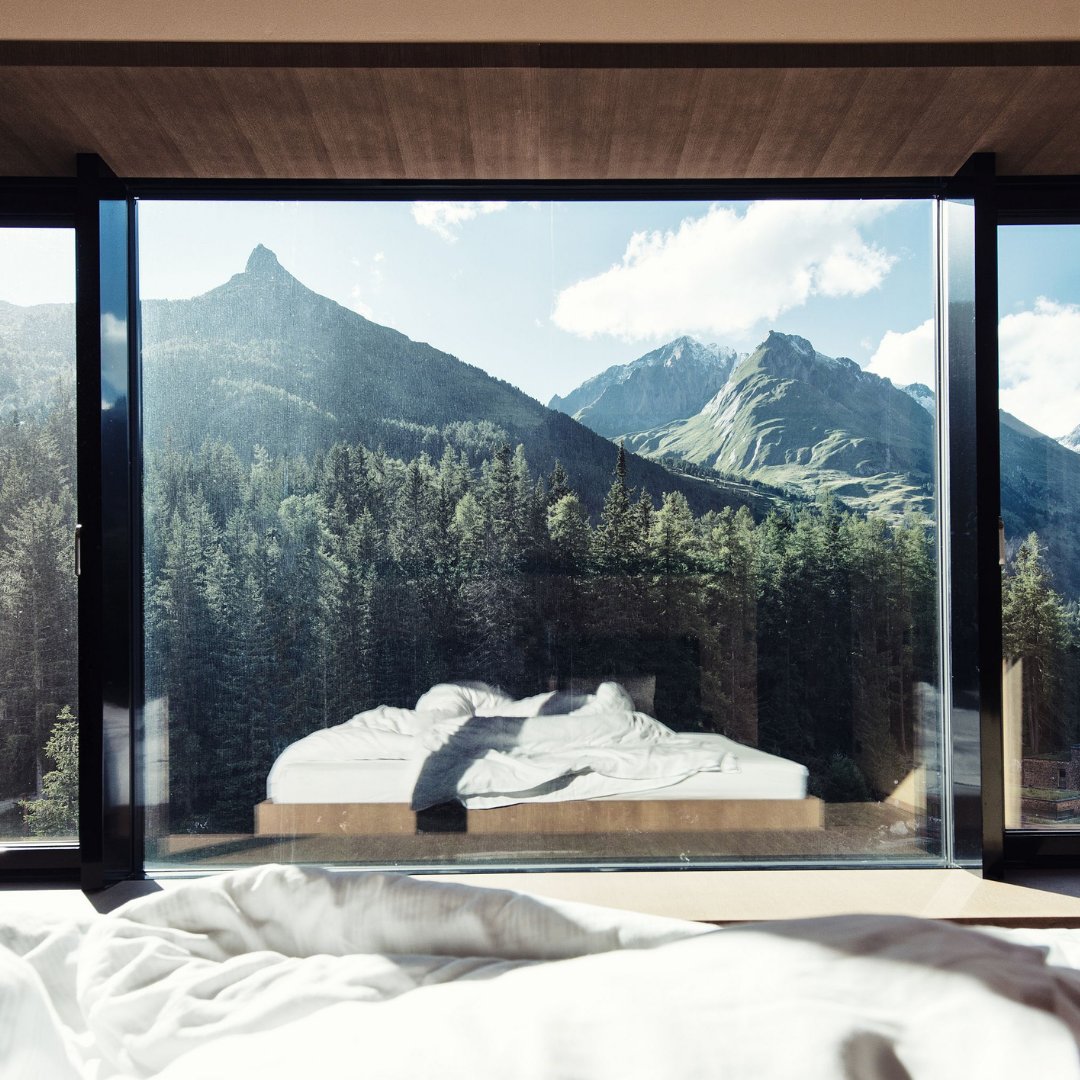 lifestylehotels's tweet image. GRADONNA MOUNTAIN RESORT
The Hotel is located directly at the Großglockner Kals-Matrei ski area. The wood shingle facade and the large window fronts allow the landscape to “flow” into the hotel.

&amp;gt;&amp;gt; Find out more: lifestylehotels.net/en/hotel/grado…

#gradonna #mountainresort #naturelovers