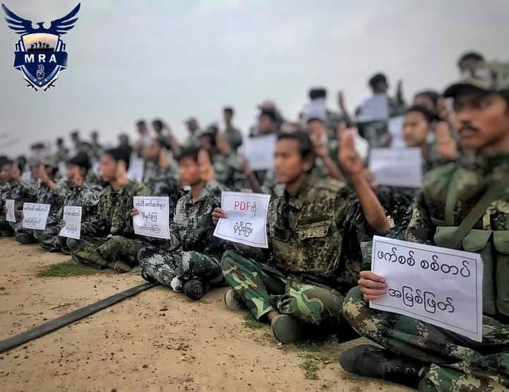 2021Revtweets's tweet photo. PDF comrades from Myaung Revolution Army staged a protest against Genocidal Dictatorship ok Fascist Revolution Day, yesterday at their camp.
#2022Mar28Coup 
#HelpMyanmarIDPs 
#WhatsHappeningInMyanmar https://t.co/4YUMypojMh
