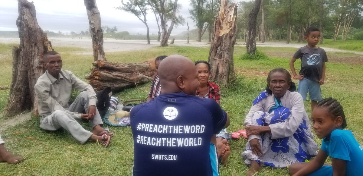 ShemaMadagascar's tweet photo. PRAISE THE LORD! Six believers Baptism today, (we cannot post all candidates here due to their security reasons), Baptism followed  Church Picnic there near the Beach. One of my highlights today is seeing my son assisting his best friend beying  baptized. #FBC FD Soli Deo Gloria https://t.co/RqsuJVuXbq