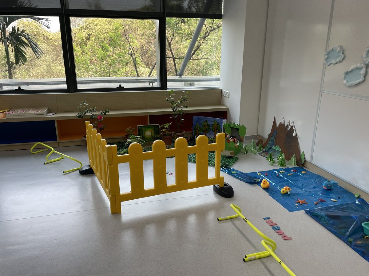 archana2804's tweet photo. A powerful provocation is sometimes enough to initiate inquiry. So excited for these SKG students at @oismumbai. They’re about to learn about landforms - and they’re already full of questions! Thanks for putting this engagement together, SKG Teachers! @crissy285 @lisakatehughes https://t.co/NlQGX1bZmB
