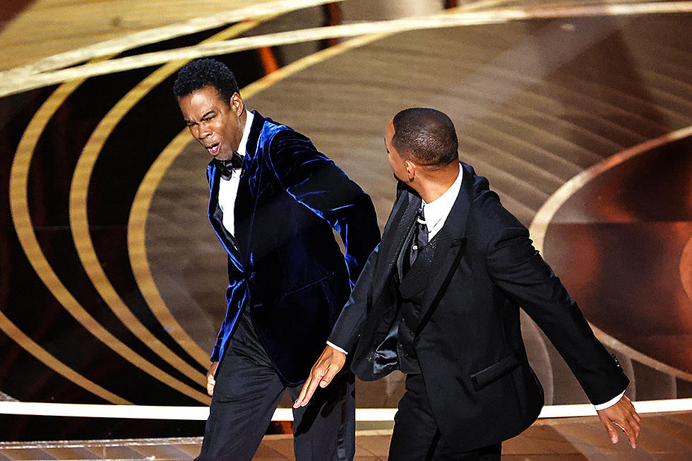 DaiCreativeClan's tweet photo. Was the slap scripted? Nah... no production could have been so staged. Unless Will &amp; Chris are playing games to get Jada back for Will Smith, in which case...🤷‍♂️ Nevertheless, a historic moment in cinematic history! 😆😃 #TheOscars #TheOscars2022 https://t.co/ICV16ynz4P