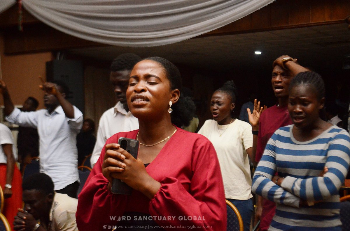 word_sanctuary's tweet photo. Everything that happens to you when you are under the Word has become your training, because you were led into it.

-Teacher Temple Omolehin(Manifesting sons series) https://t.co/1NFeZ5UnJg