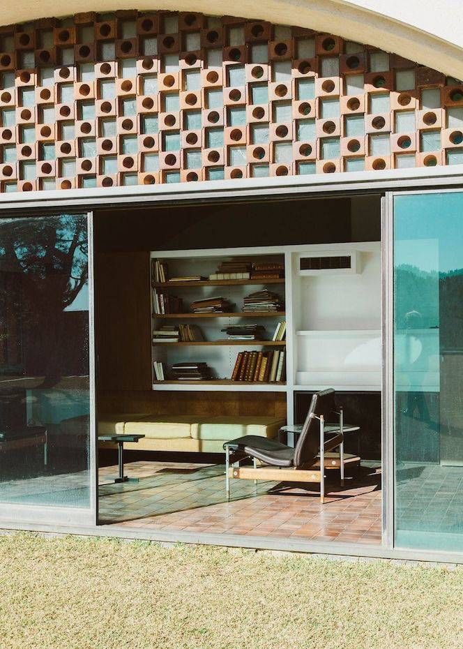 M_S_Arquitectos's tweet photo. La Ricarda House or Casa Gomis / Antoni
Bonet i Castellana 1963 https://t.co/bEz5XzfaMK
