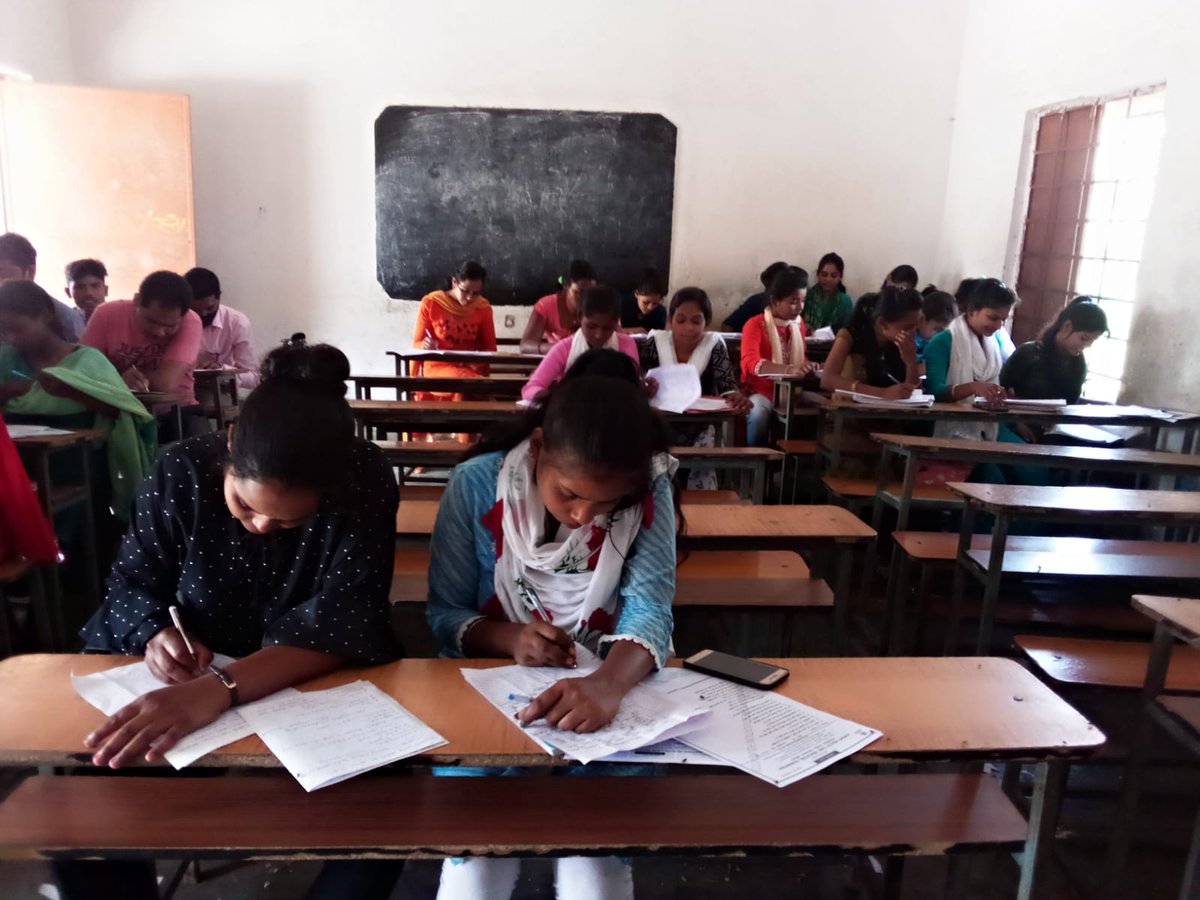 Aarohi Foundation first aid ka exam lata hu,panchayat, narut, Jana,ondaa