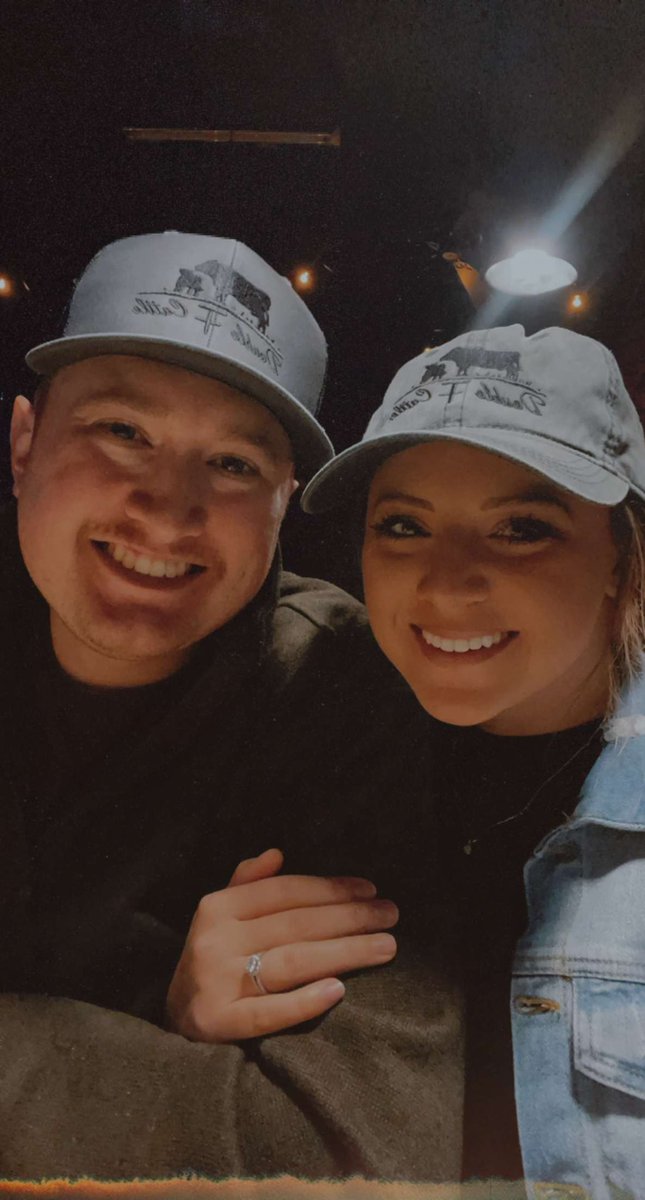 Valori_F21's tweet photo. Today marks one WHOLE year of being married to my best friend, my diamond in the rough, and the best thing that’s ever happened to me! Thank you for loving me unconditionally! I don’t know where I’d be without you babe, Happy anniversary! Ill love ya til the cows come home! ♥️ https://t.co/pNUo7Hv2tn