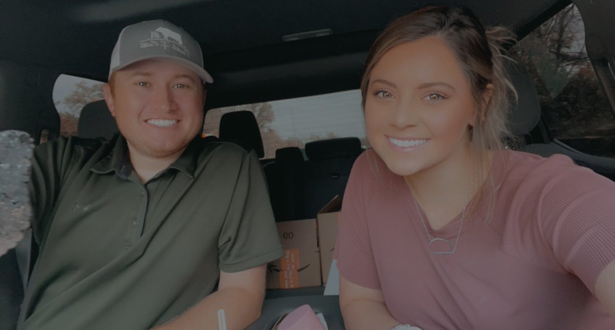 Valori_F21's tweet photo. Today marks one WHOLE year of being married to my best friend, my diamond in the rough, and the best thing that’s ever happened to me! Thank you for loving me unconditionally! I don’t know where I’d be without you babe, Happy anniversary! Ill love ya til the cows come home! ♥️ https://t.co/pNUo7Hv2tn
