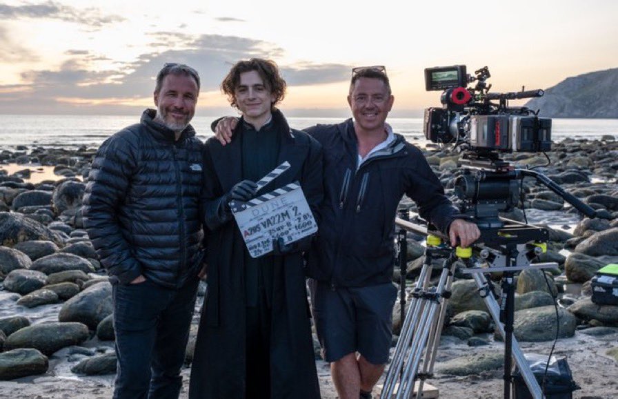 JohnnySobczak's tweet photo. so DUNE wins half a dozen #Oscars - three more than any film and including the cornerstones of cinema: cinematography and editing - yet the film’s director was not nominated. To put it bluntly, Denis Villeneuve not only absolutely should’ve been nominated, but he should’ve won. https://t.co/JRvnirS8fd