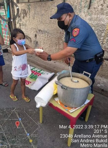 MpdPs9's tweet photo. MPD-Malate Police Station PS-9
On March 4, 2022 at about 3:39 pm, SCADS personnel, under the direct supervision of PCPT HENRY G NAVARRO, Chief SCADS conducted PNP Community Outreach Program to the constituent of Brgy 753 Zone 81 along Waling Waling St Malate Manila. . https://t.co/0wRa1s9Jwr